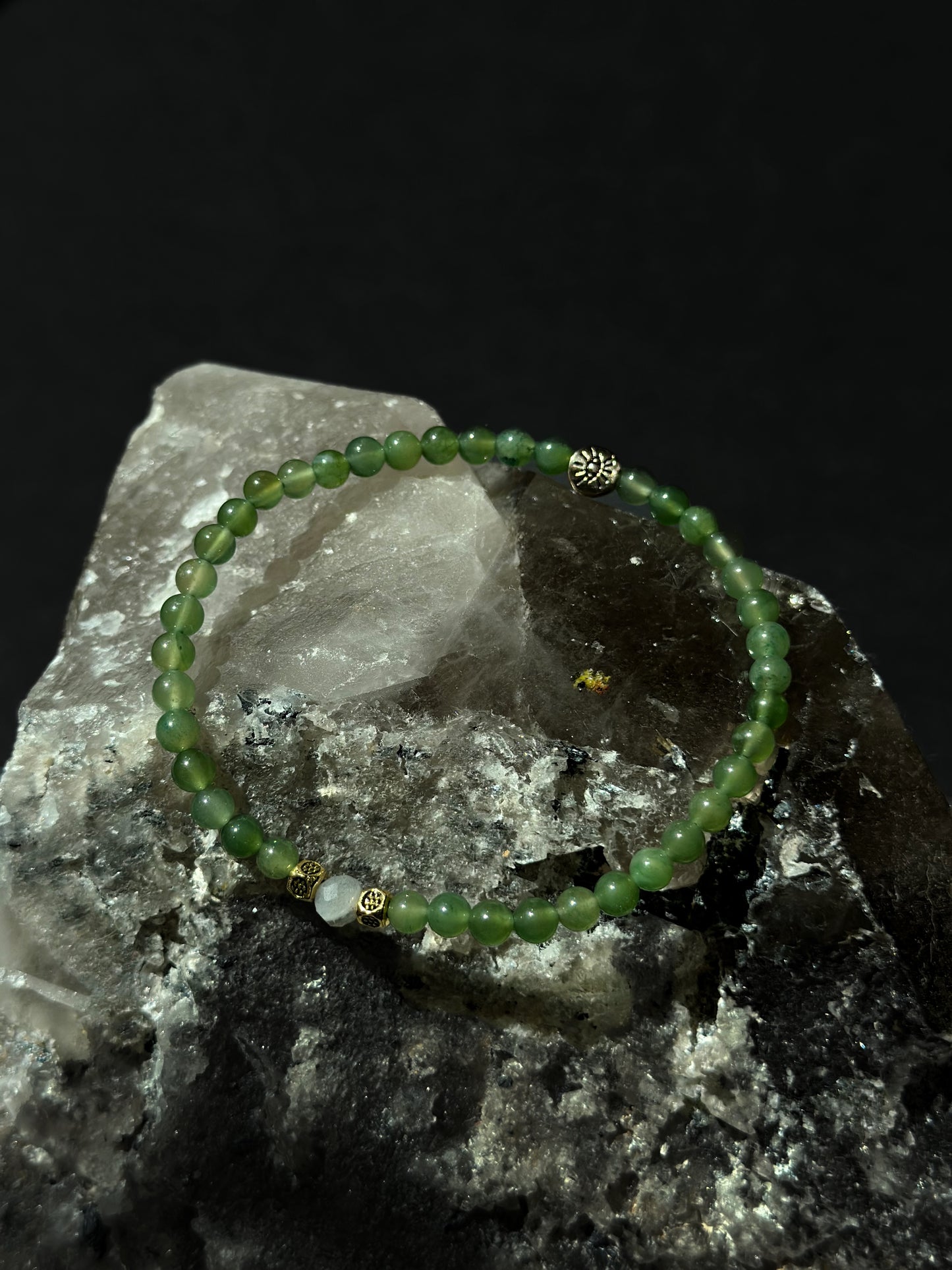 Natural Jade and Labradorite Beaded Bracelet